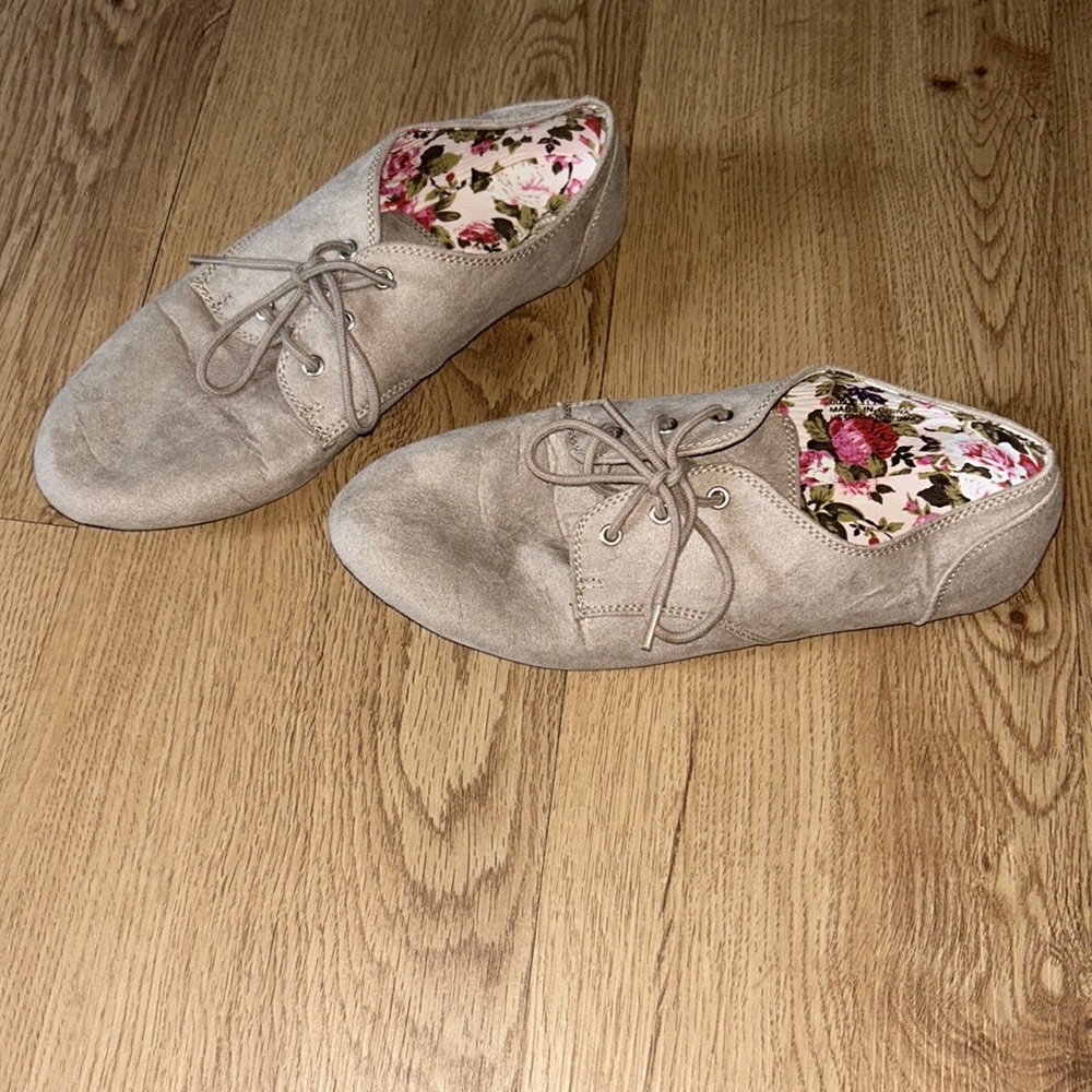 Forever 21 Floral Women’s Shoes